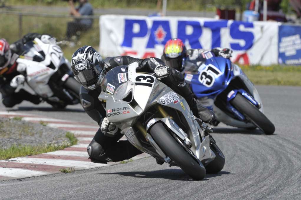 Matt McBride racing the Riders Choice superbike in Canadian national road racing
